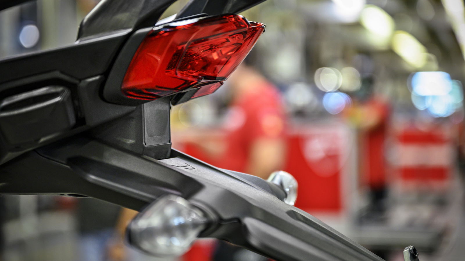 DUCATI_Rear-radar_UC198005_High (1).jpg